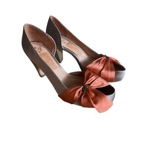 Miss Albright Anthropologie satin heels womens 10 beige orange bow elegant event